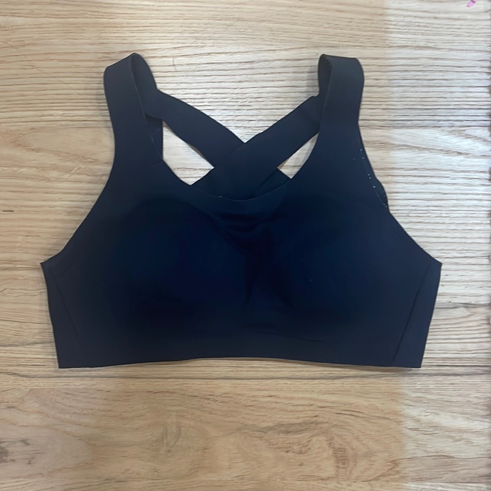 Size 34B lululemon sports bra